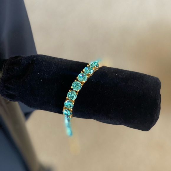 Turquoise Impression Bracelet - Picture 2 of 2